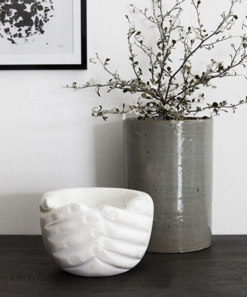 Decorative bowl Hands