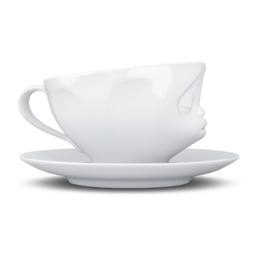 Cup and saucer Kissing
