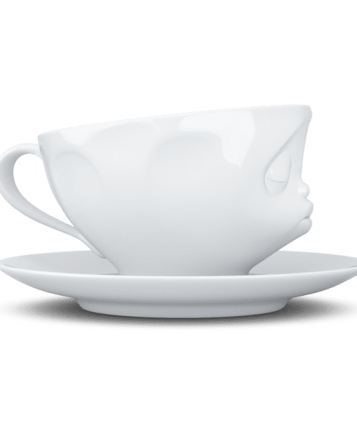 Cup and saucer Kissing