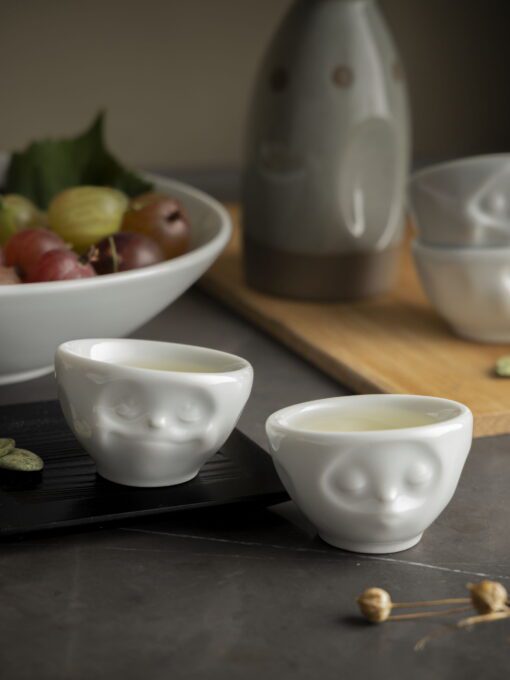 Egg Cups Kissing/dreamy