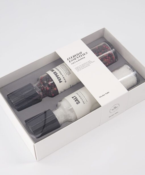 Salt and pepper kit