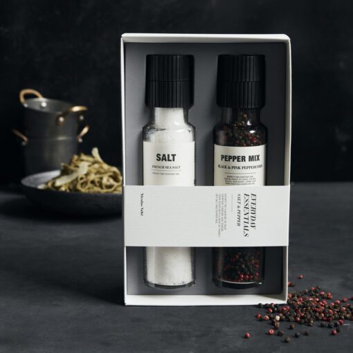 Salt and pepper kit