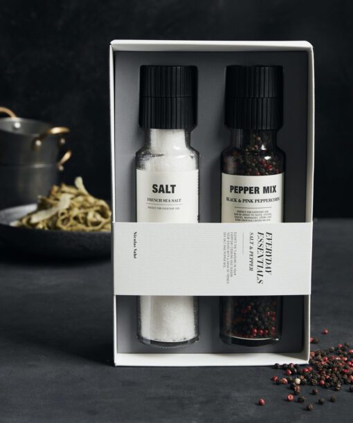 Salt and pepper kit