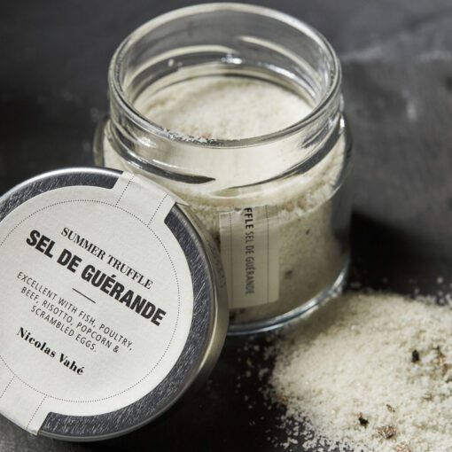 Salt with truffles