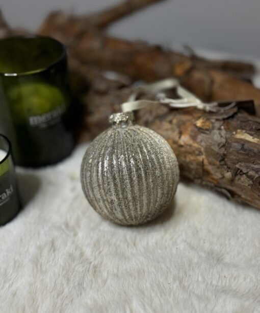 Prabangus stiklinis papuošimas eglutei „Norille“